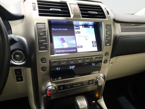 Used 2020 Lexus GX 460 Premium w/ Premium Package AWD/4WD image 29