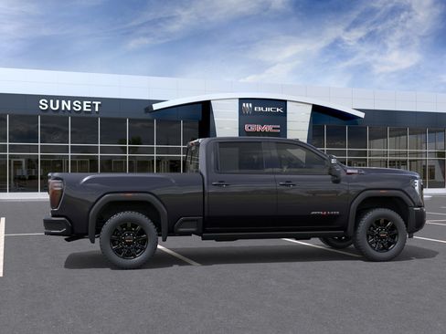 Used 2026 GMC Sierra 2500 AT4 w/ AT4 Premium Plus Package AWD/4WD image 5