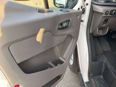 Used 2024 Ford Transit 350 XLT RWD image 18