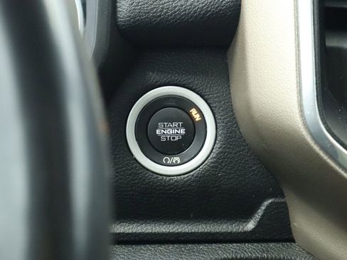 Used 2022 RAM 1500 Laramie AWD/4WD image 42