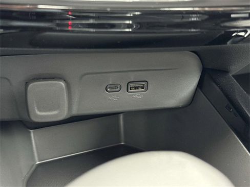 New 2025 Chevrolet Trax LT w/ Driver Confidence Package image 30