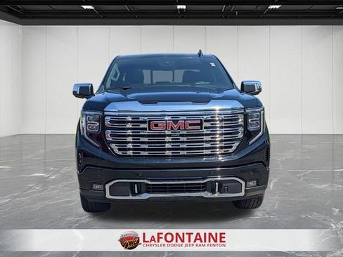Used 2023 GMC Sierra 1500 Denali w/ Denali Reserve Package AWD/4WD image 8