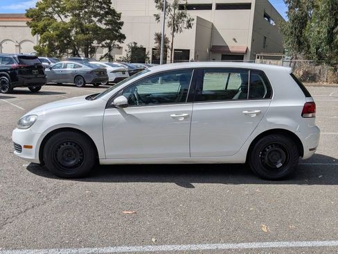 Used 2014 Volkswagen Golf 4-Door FWD image 8