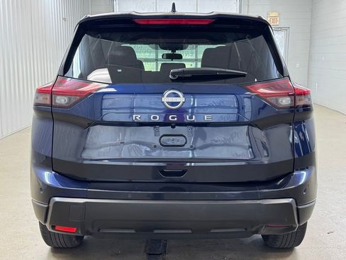 Used 2025 Nissan Rogue SV image 6