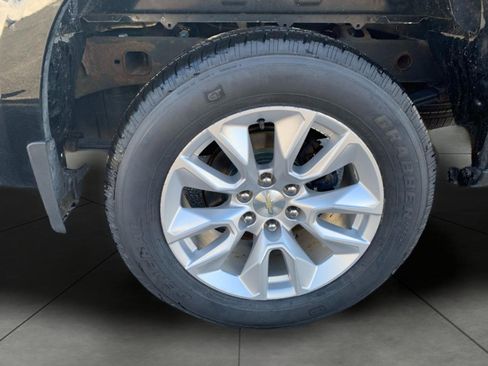 Used 2019 Chevrolet Silverado 1500 Custom w/ Custom Convenience Package image 3