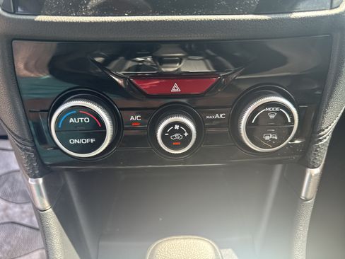 Used 2019 Subaru Forester Premium AWD/4WD image 17