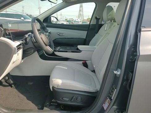New 2025 Hyundai Tucson Limited image 14