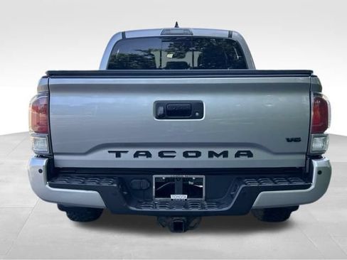 Used 2020 Toyota Tacoma TRD Sport w/ TRD Premium Sport Package AWD/4WD image 5
