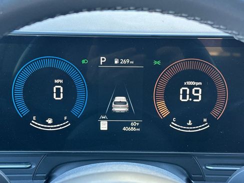 Used 2025 Hyundai Kona SEL image 21