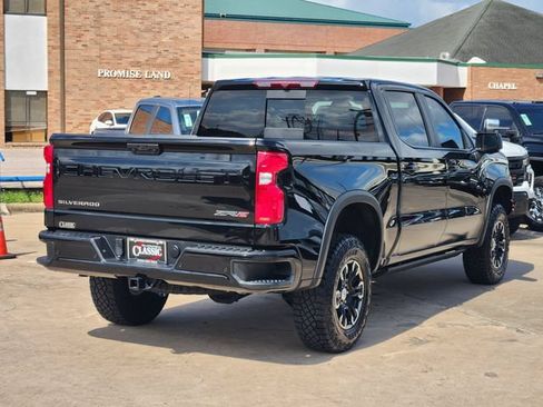 Used 2025 Chevrolet Silverado 1500 ZR2 AWD/4WD image 7