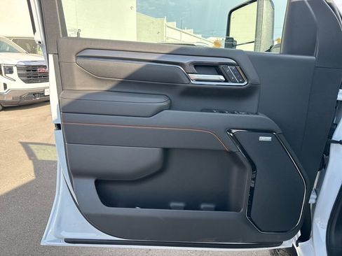 Used 2026 GMC Sierra 2500 AT4 w/ AT4 Premium Plus Package image 10