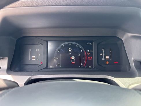 Used 2025 Toyota Tacoma SR w/ SR Upgrade Package AWD/4WD image 31