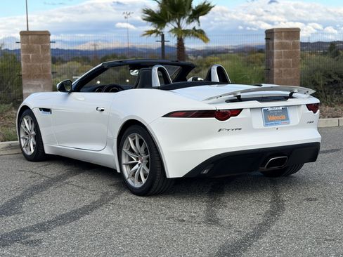 Used 2020 Jaguar F-TYPE Convertible image 10