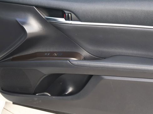 Used 2023 Toyota Camry XSE image 16