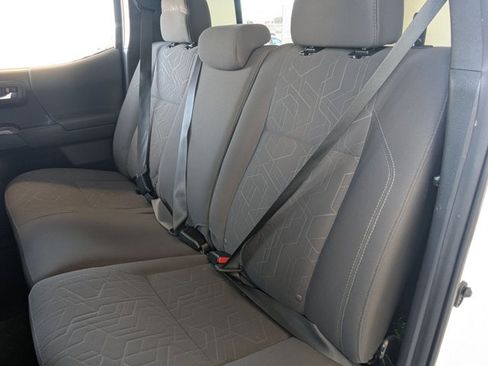 Used 2019 Toyota Tacoma TRD Sport w/ Technology Package RWD image 18