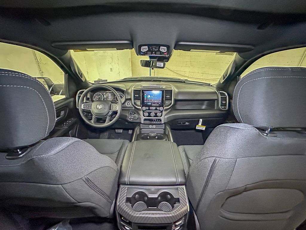 New 2026 RAM 1500 Express AWD/4WD image 21