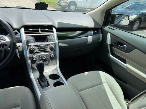 Used 2013 Ford Edge SE FWD image 16