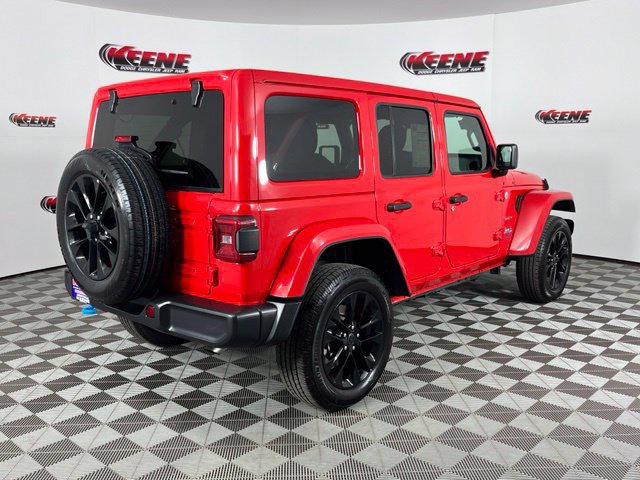 Used 2024 Jeep Wrangler Unlimited Sahara AWD/4WD image 3