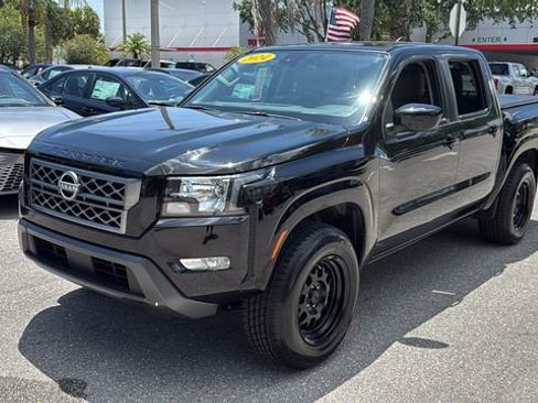Used 2024 Nissan Frontier SV w/ SV Convenience Package RWD image 3