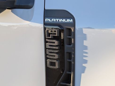 New 2026 Ford F250 Platinum w/ FX4 Off-Road Package image 26