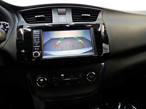 Used 2019 Nissan Sentra S FWD image 17