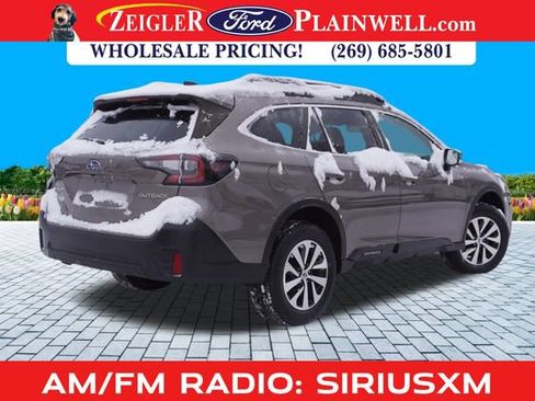 Used 2022 Subaru Outback Premium image 3
