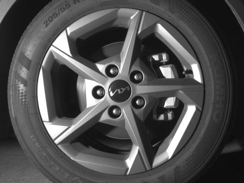 Used 2025 Kia K4 FWD image 13