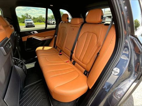 Used 2021 BMW X5 xDrive40i w/ Premium Package 3 AWD/4WD image 24