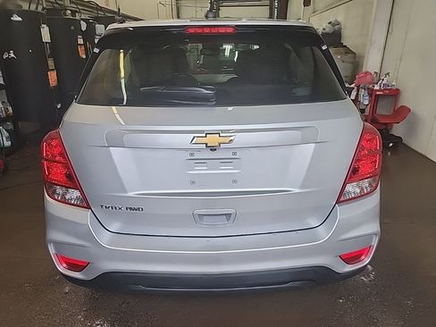 Used 2018 Chevrolet Trax LS image 4