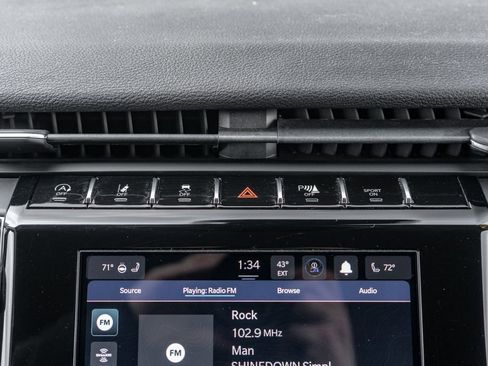 Used 2023 Jeep Grand Cherokee Laredo w/ Luxury Tech Group I AWD/4WD image 28