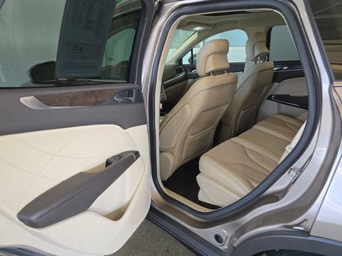 Used 2019 Lincoln MKC Reserve w/ MKC Climate Package FWD image 24