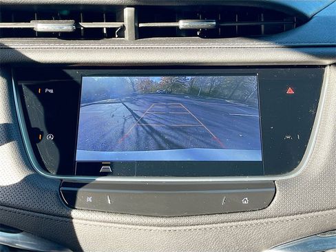 Certified 2025 Cadillac XT5 Premium Luxury image 12