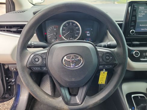 Used 2022 Toyota Corolla LE FWD image 15