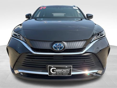 Used 2024 Toyota Venza XLE AWD/4WD image 8