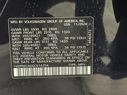 Used 2025 Volkswagen Atlas SEL Premium R-Line AWD/4WD image 29