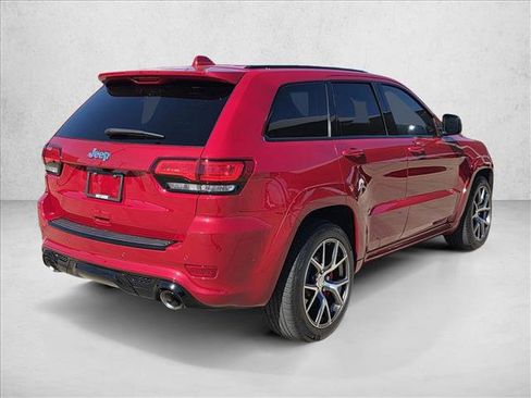 Used 2017 Jeep Grand Cherokee SRT image 5