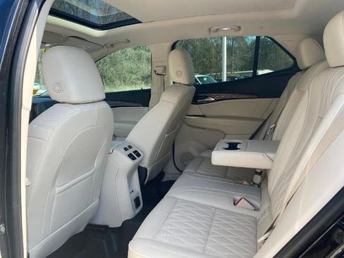 Certified 2022 Buick Envision Avenir w/ Technology Package II image 24