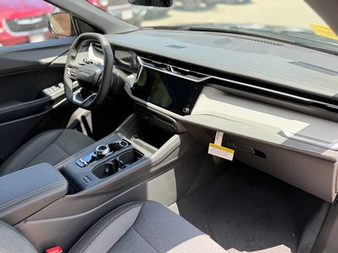 New 2026 Jeep Cherokee Laredo AWD/4WD image 13