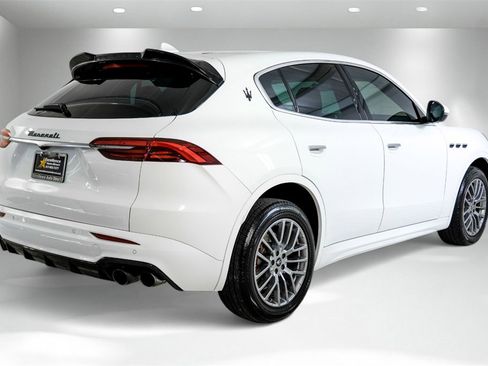 Used 2023 Maserati Grecale GT image 8