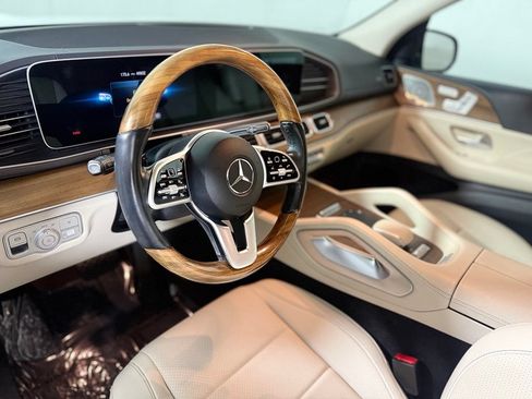 Used 2022 Mercedes-Benz GLS 450 4MATIC image 20