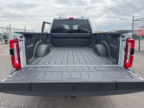 Used 2025 Ford F350 Lariat w/ Black Appearance Package image 8