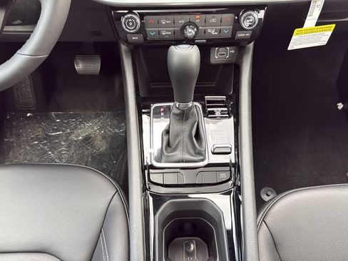 New 2026 Jeep Compass Limited w/ Sun, Sound & Navigation Group AWD/4WD image 17