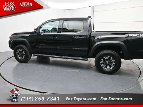 Used 2023 Toyota Tacoma TRD Off-Road image 15