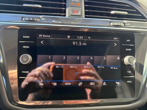 Certified 2022 Volkswagen Tiguan SE w/ Panoramic Sunroof Package image 22