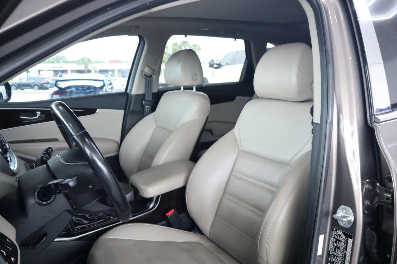 Used 2019 Kia Sorento EX w/ EX Touring Package FWD image 16