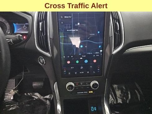 Used 2022 Ford Edge Titanium w/ Equipment Group 301A AWD/4WD image 11
