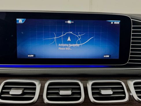 Used 2026 Mercedes-Benz GLS 450 4MATIC image 30