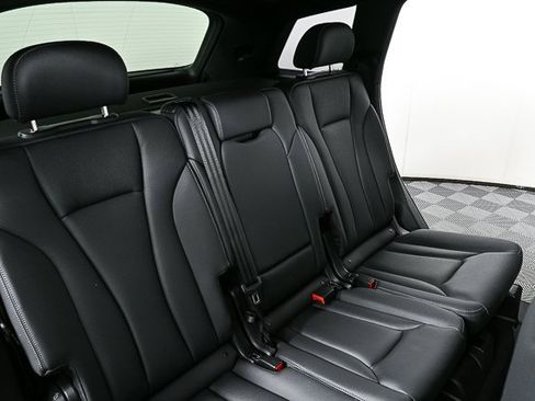 New 2025 Audi Q7 3.0T Premium Plus image 24