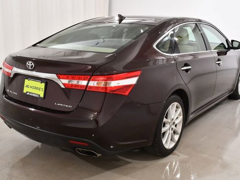 Used 2013 Toyota Avalon Limited image 12