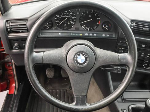 Used 1987 BMW 325i Convertible image 9